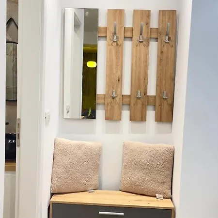 Center Apartment *