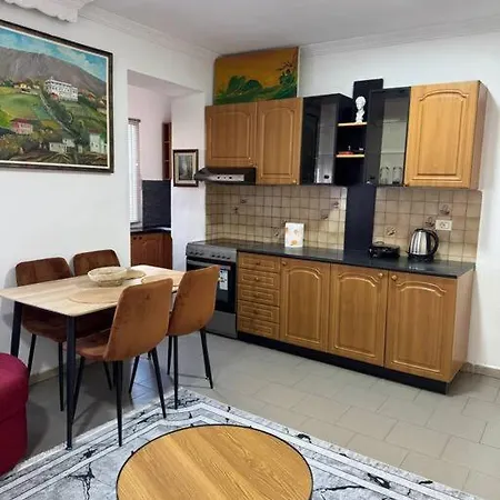 Center דירה